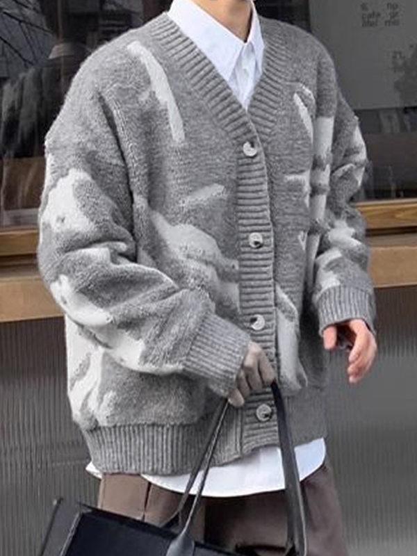 Herrenpullover mit kontrastfarbener Beflockung und V-Ausschnitt-2