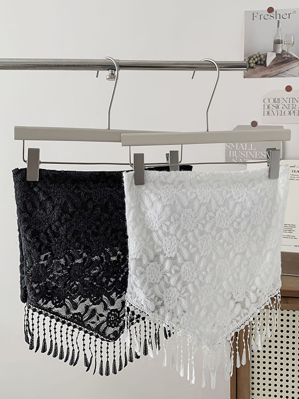 Trägerloses Bandeau-Top aus Spitze mit unregelmäßigen Fransen-1