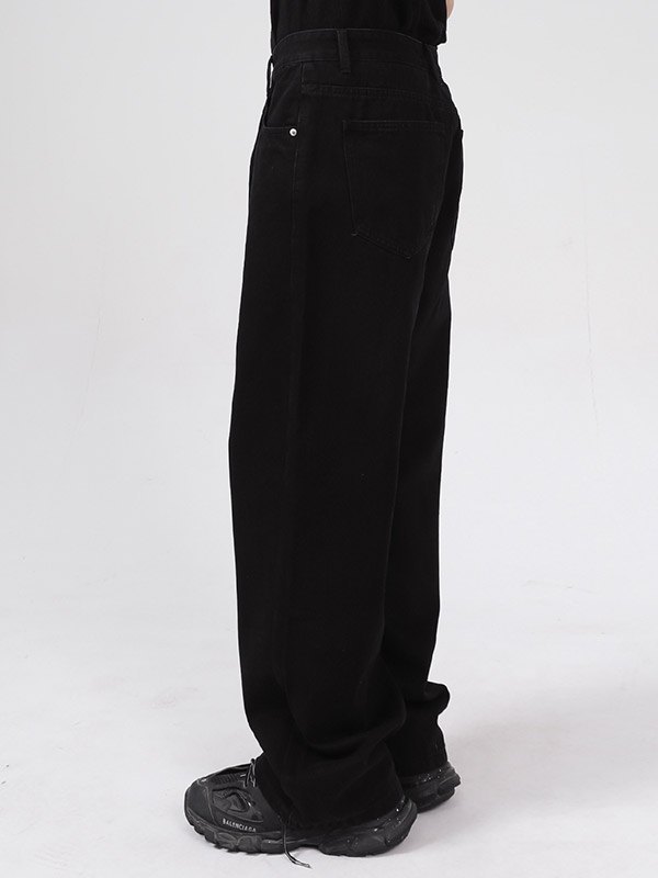Schwarze gewaschene lockere Herrenjeans-1