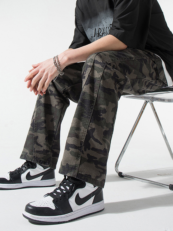 Camouflage-Design ist eine lockere Nischenjeans-4