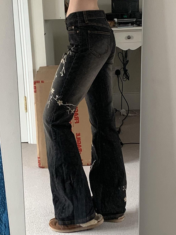Slim Fit Schlagjeans mit Blumenstickerei-2