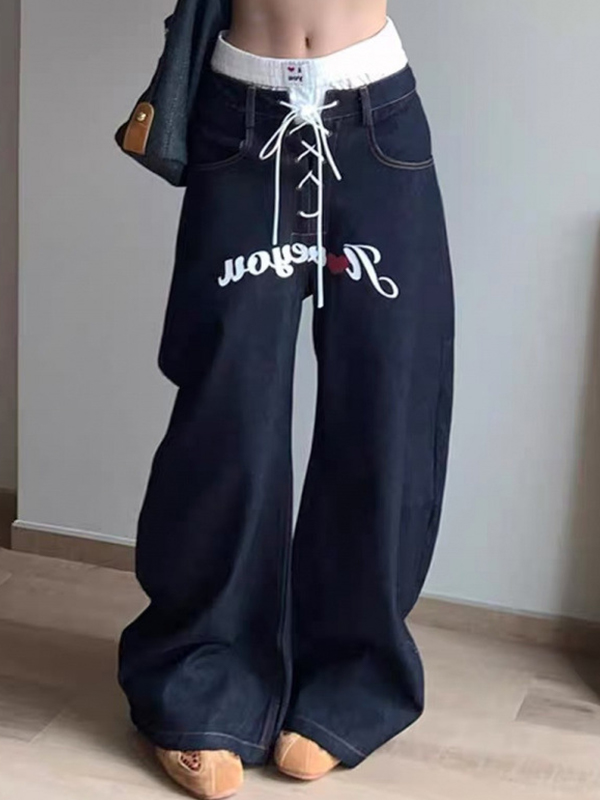 Boyfriendjeans mit amerikanischen Retro-Prints-1