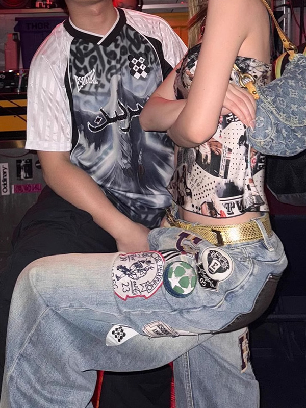 Designorientierte Fun Patches Boyfriend Jeans-1