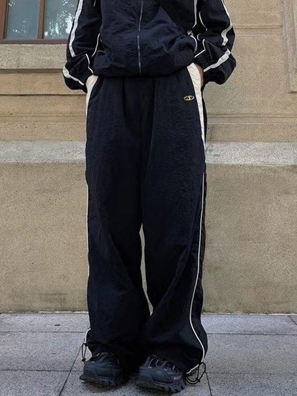 Lockere Fallschirmhose mit Kontrasteinsätzen für Herren-3