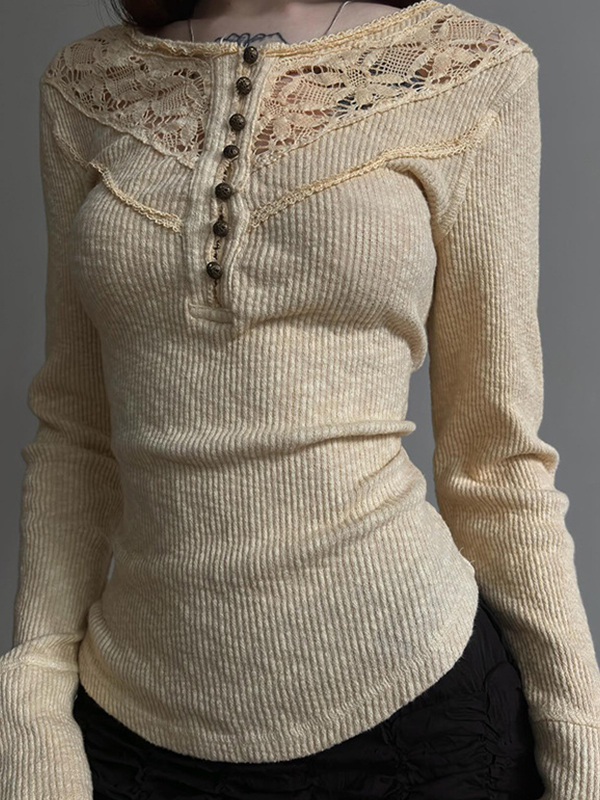 Langärmliger Strick mit Spitzennähten und Schlitz-2