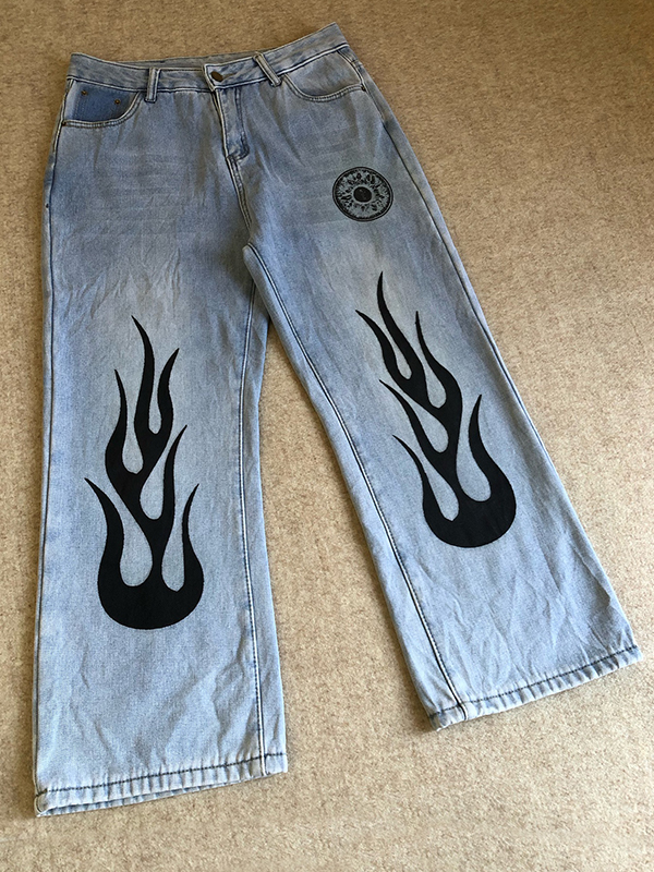Lockere Jeans für Herren mit Flammen-Print-1