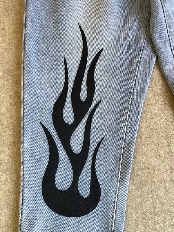 Lockere Jeans für Herren mit Flammen-Print-3