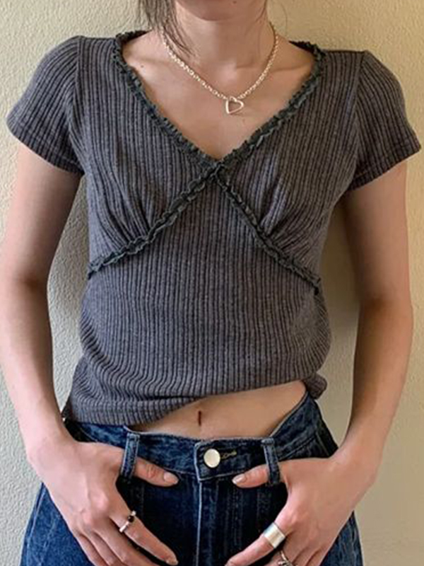 Strickwaren mit V-Ausschnitt und kurzen Ärmeln-1