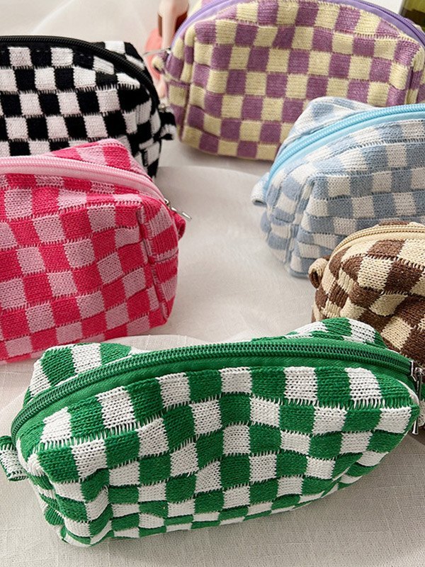 Make-up-Tasche mit Karomuster aus Strick-2