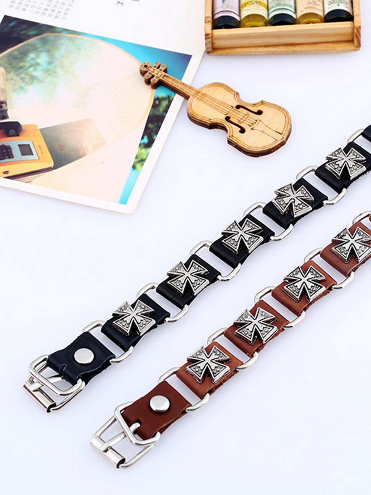 Herren-Kreuzmuster-Pu-Leder-Gliederarmband-2