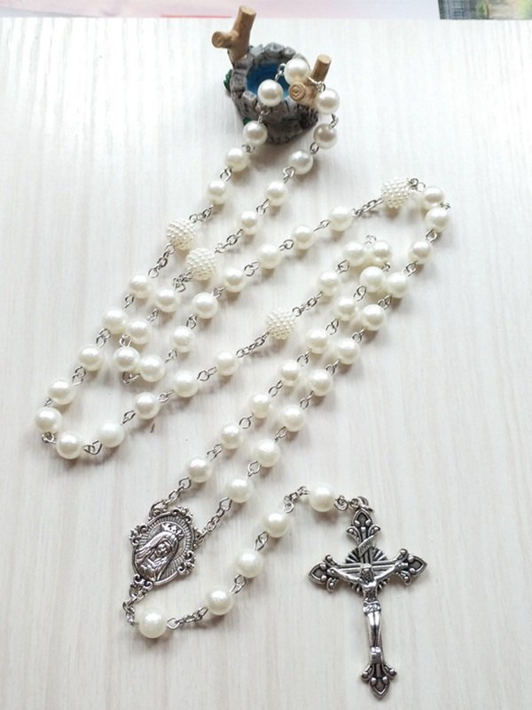 Kreuz-Charme-lange Perlen-Halskette-1