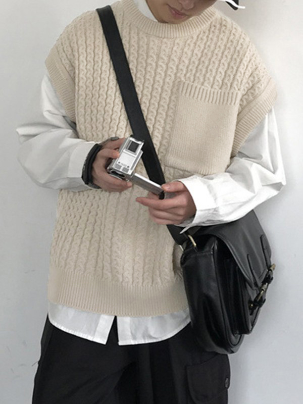 Herren-Strickweste mit Zopfmuster und Tasche vorne-2
