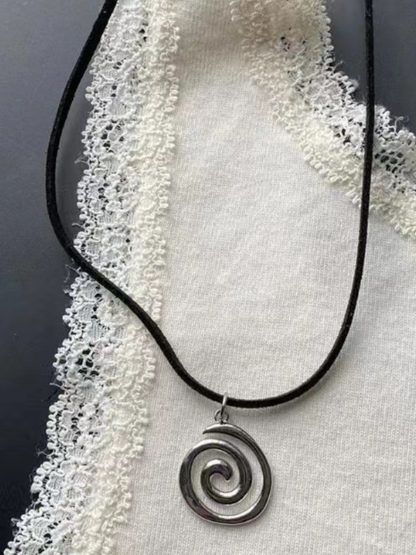 Halskette aus geflochtenem Leder mit Punk-Swirl-Anhänger-1